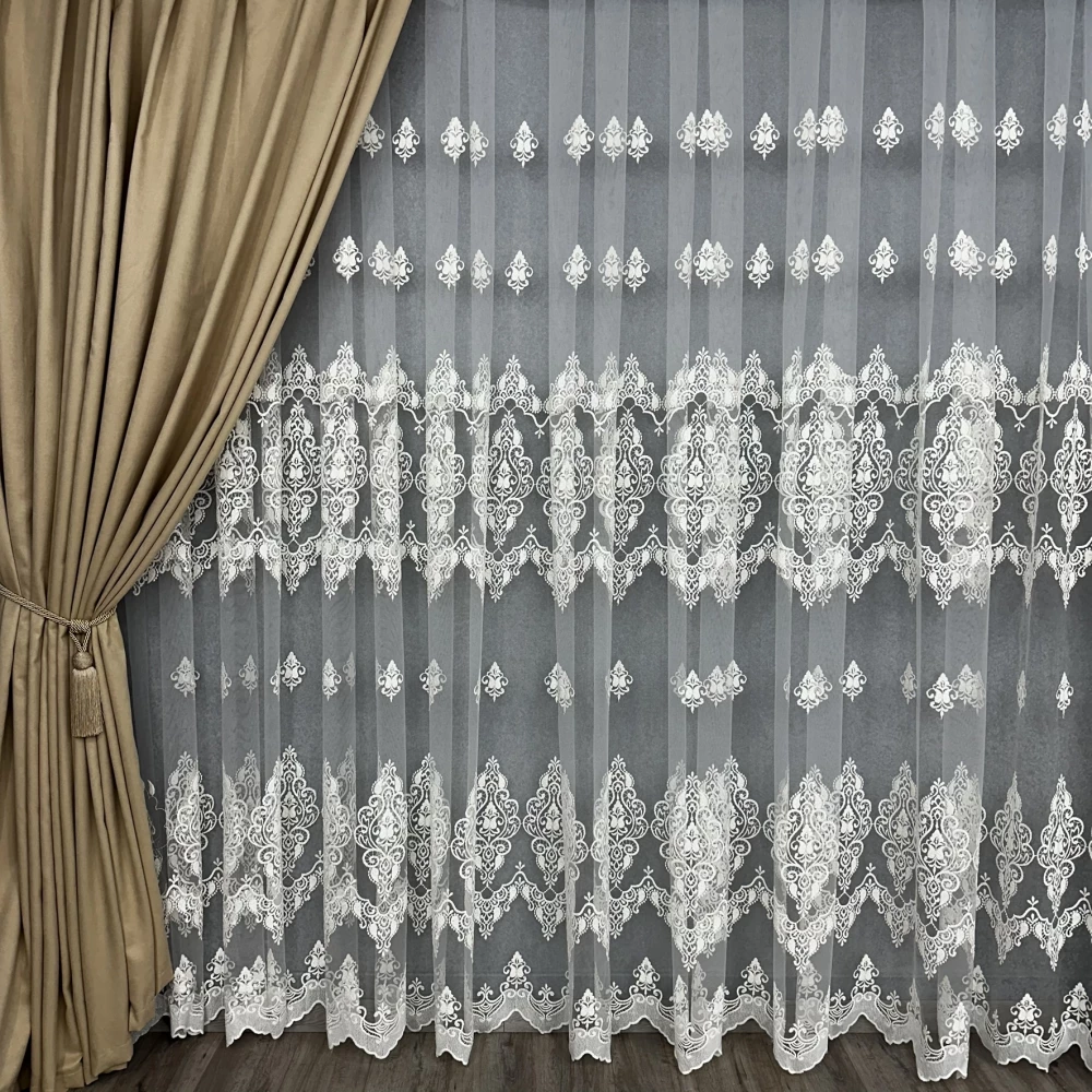 Фатиновий тюль з густою вишивкою №242213 молочний