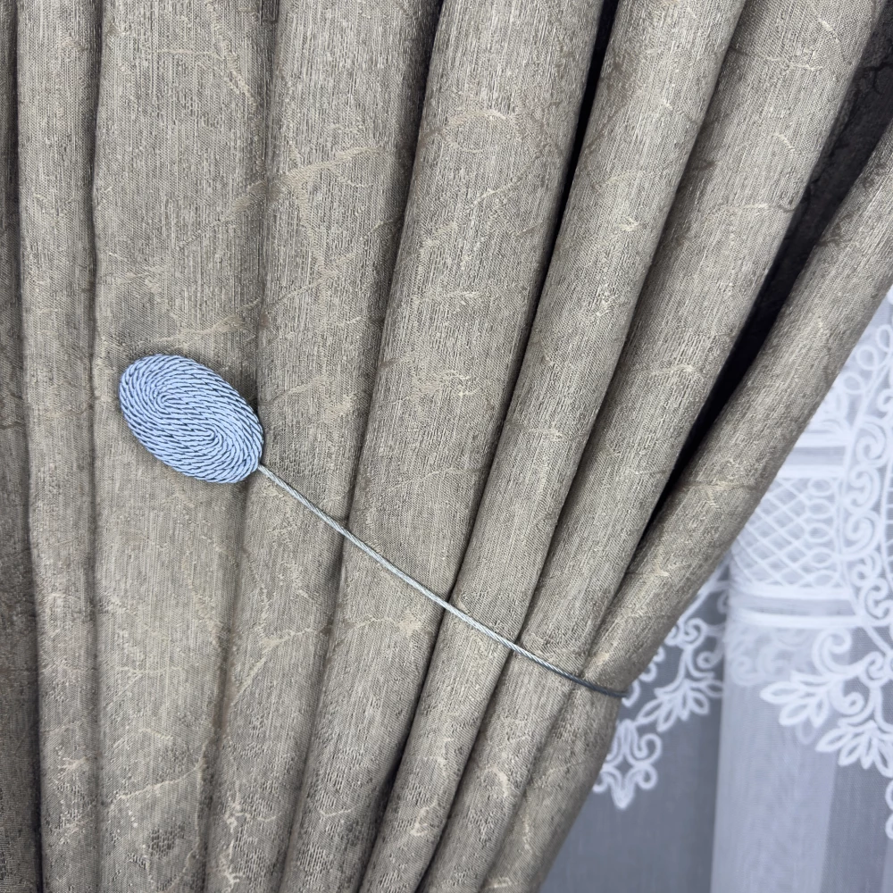 Магніт-підхват для тюля, з металевим тросом блакитний