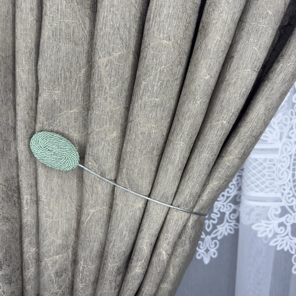 Магніт-підхват для тюля, з металевим тросом зелений