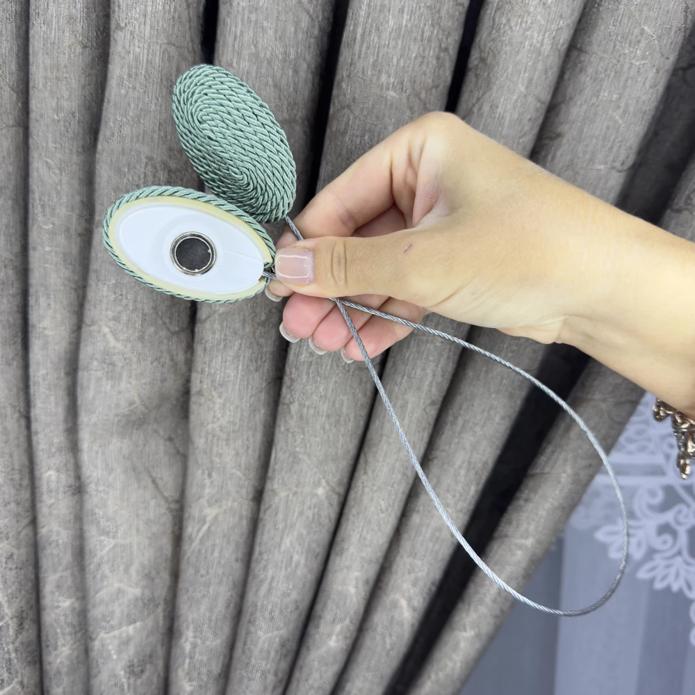 Магніт-підхват для тюля, з металевим тросом зелений