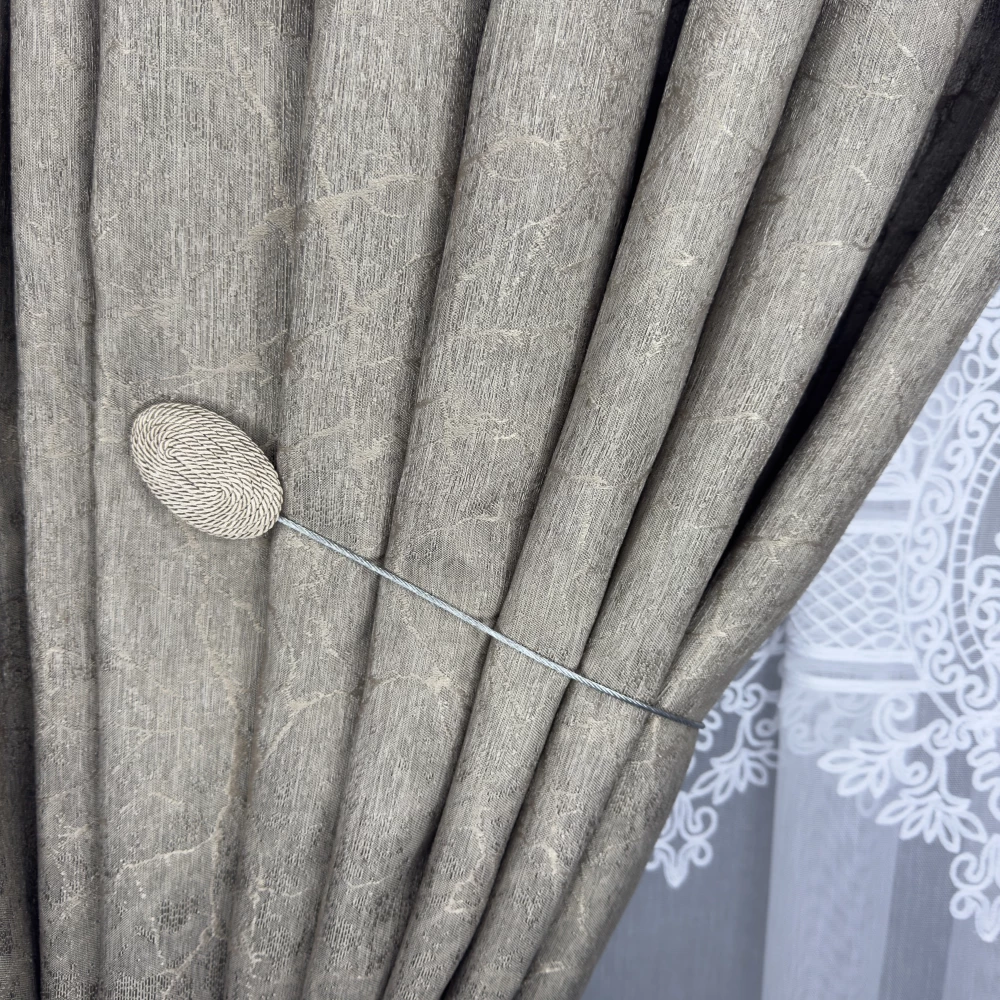 Магніт-підхват для тюля, з металевим тросом беж