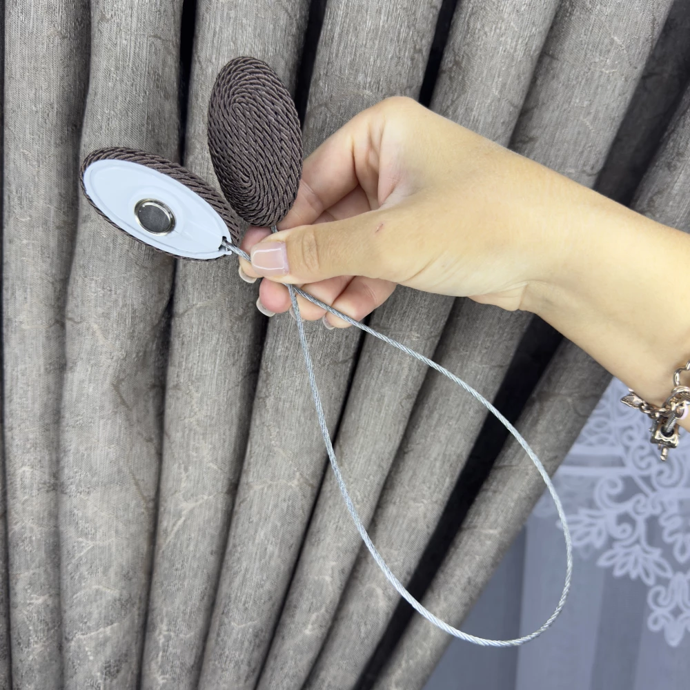 Магніт-підхват для тюля, з металевим тросом шоколад