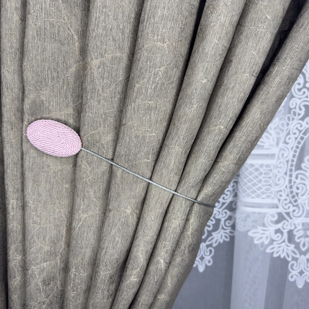 Магніт-підхват для тюля, з металевим тросом рожевий