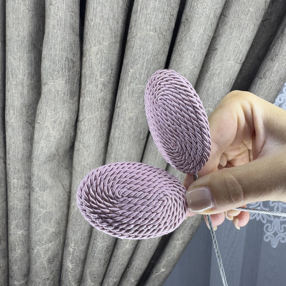 Магніт-підхват для тюля, з металевим тросом рожевий