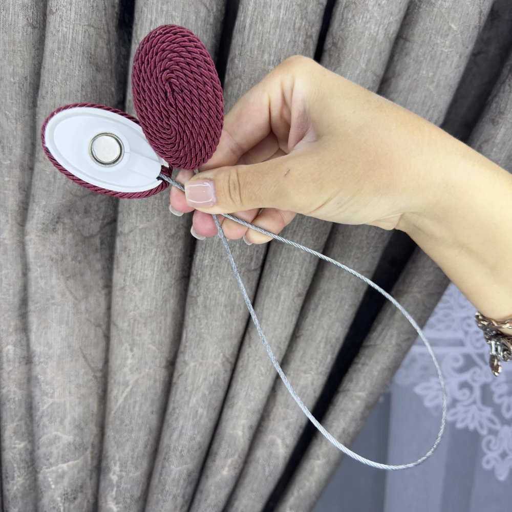 Магніт-підхват для тюля, з металевим тросом бордо