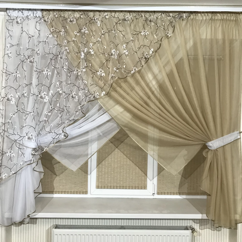 Занавеска на кухню №362 беж сакура