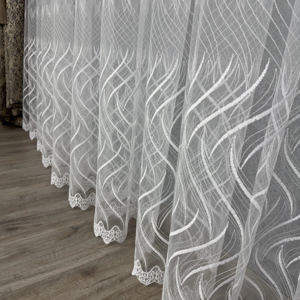 Качественный фатиновый тюль с вышивкой №8122 на отрез