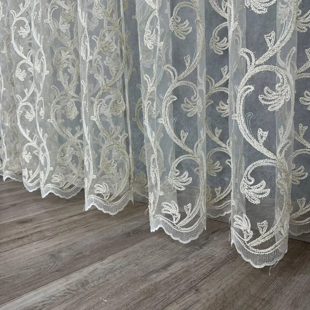 Шикарный фатиновый тюль для зала спальни №116073 на отрез Золотистый