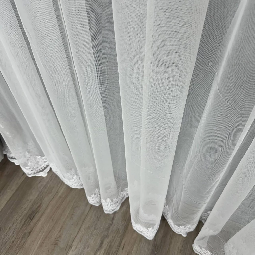 Грек-сітка з вишивкою і каміммям по низу №2373T біла 