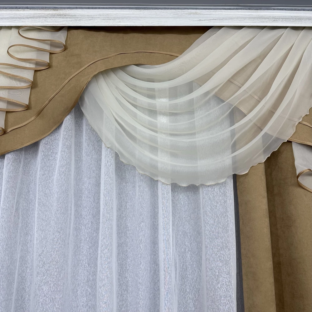 Комплект штор з ламбрекеном № 453 золото