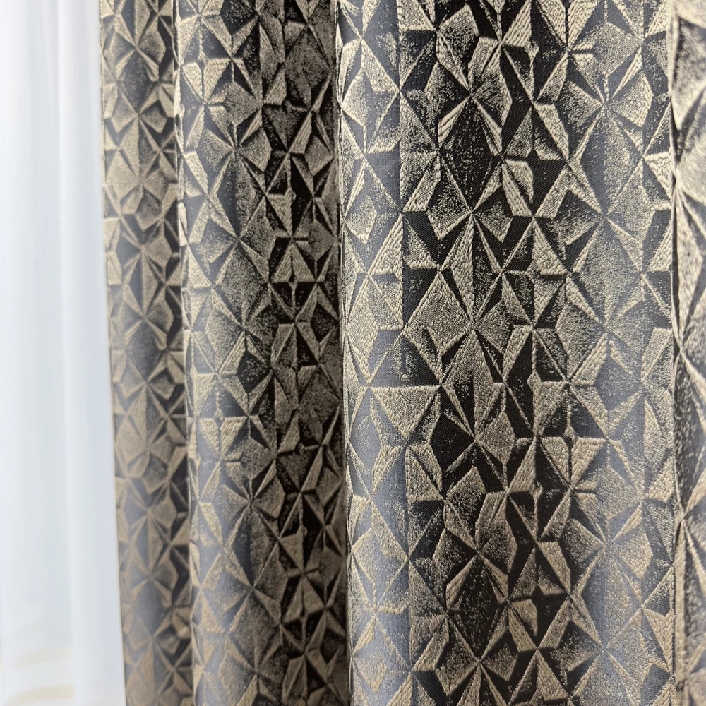 Шикарные готовые шторы Ромб из жаккардовой ткани коричневый