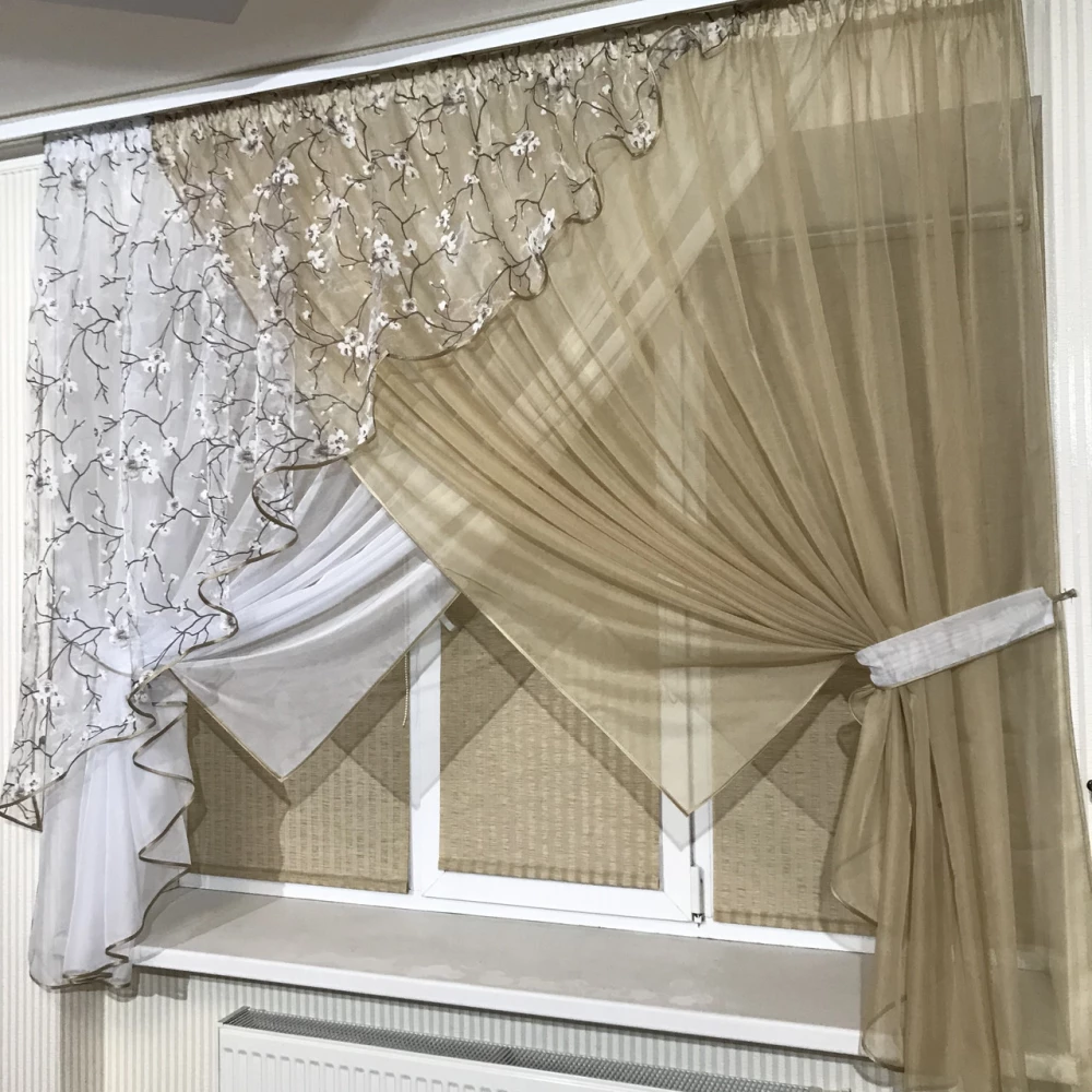 Занавеска на кухню №362 беж сакура