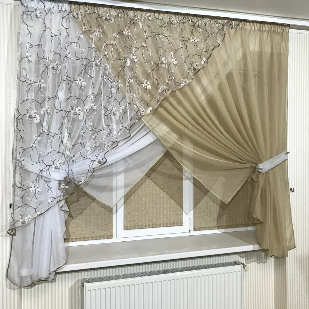 Занавеска на кухню №362 беж сакура