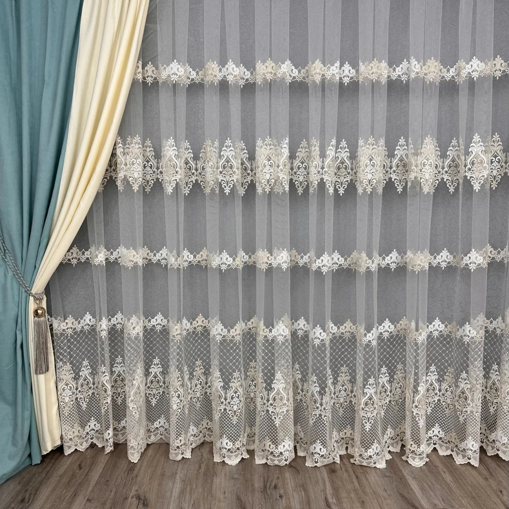 М'який фатиновий тюль із густою вишивкою No16241 золотисто-кремовий