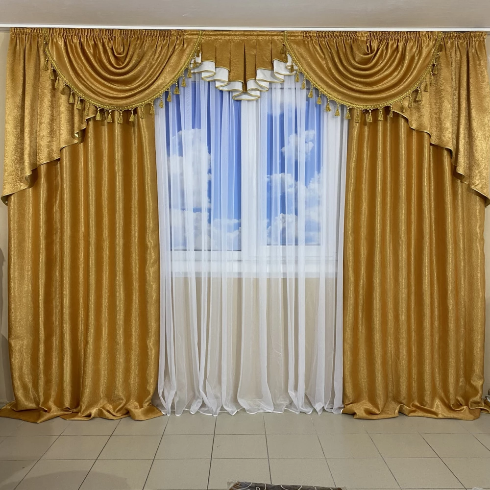 Комплект штор з ламбрекеном №325 у зал, спальню Золото