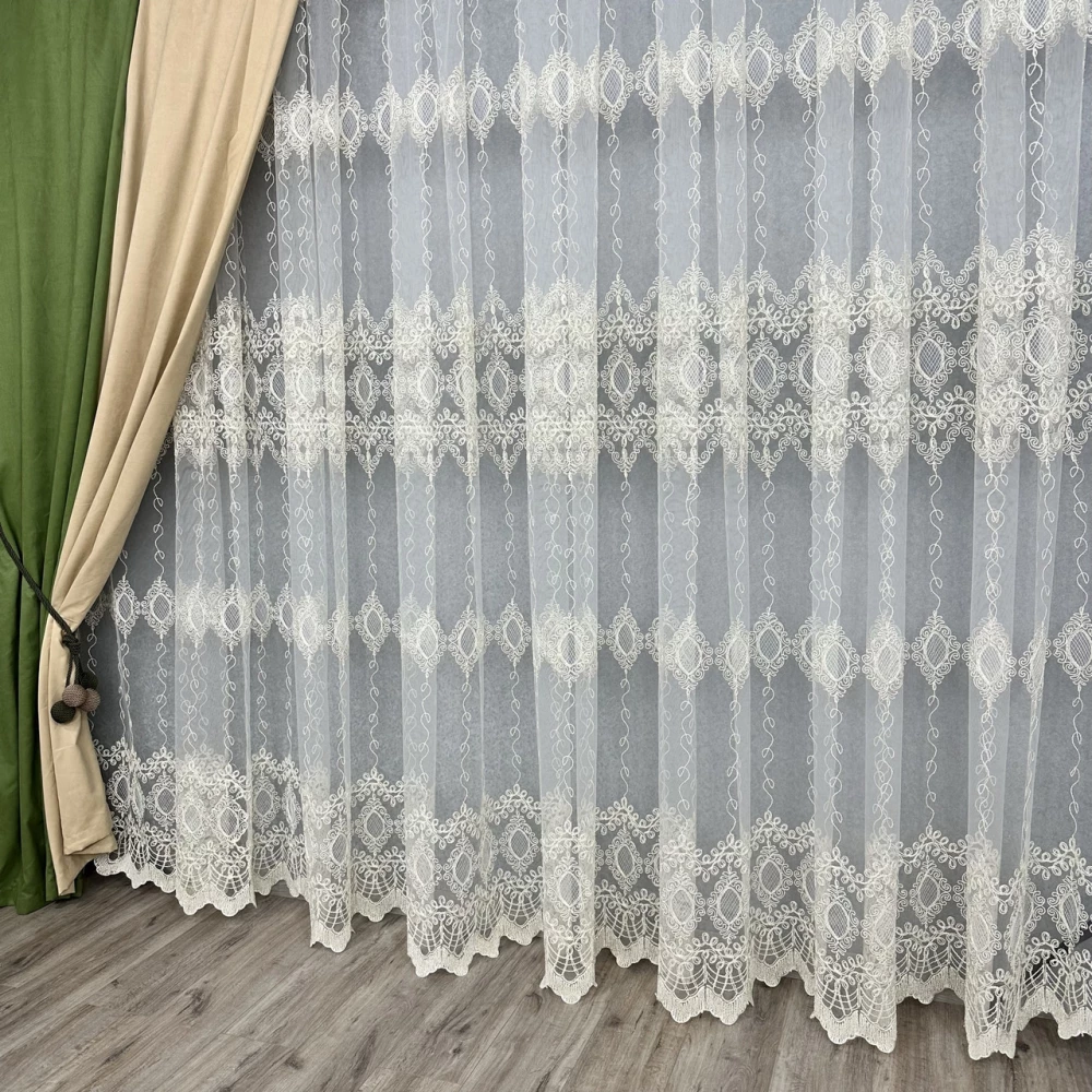 Шикарный фатиновый тюль для зала спальни №116763 на отрез Крем