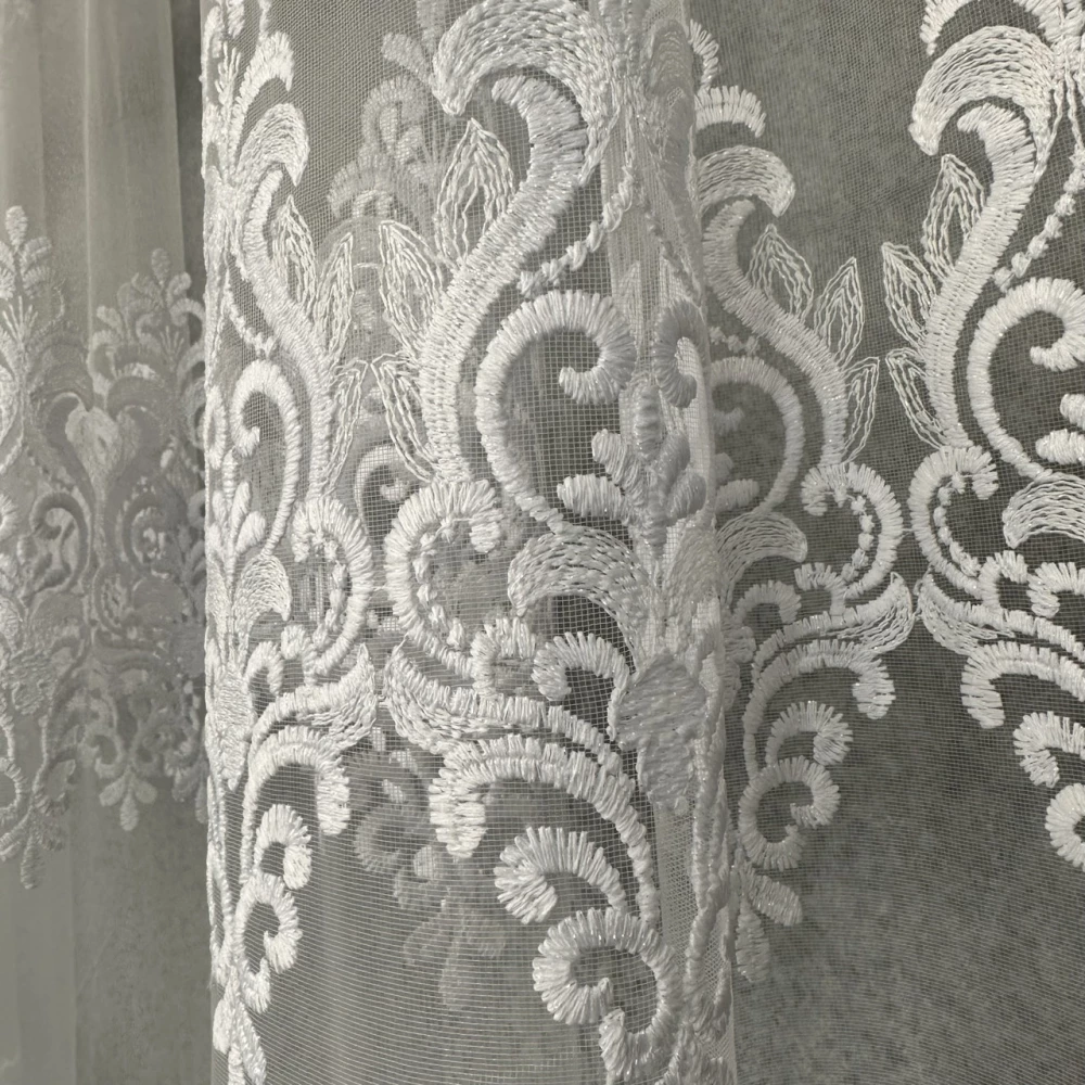 М'який фатиновий тюль з густою вишивкою №16241 білий