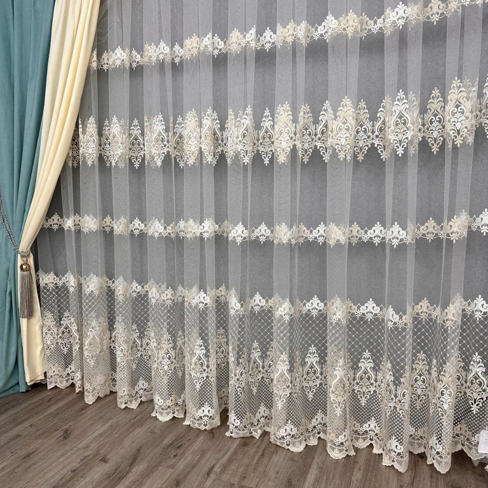 М'який фатиновий тюль із густою вишивкою No16241 золотисто-кремовий